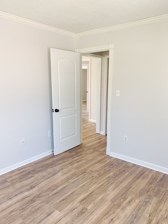 Building Photo - Move in Ready...346 Virginia Ave, Cottage Hills