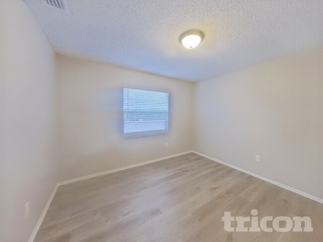 Building Photo - 14004 Basin St