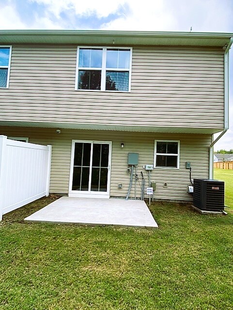 Back patio - 2935 Winterberry Dr