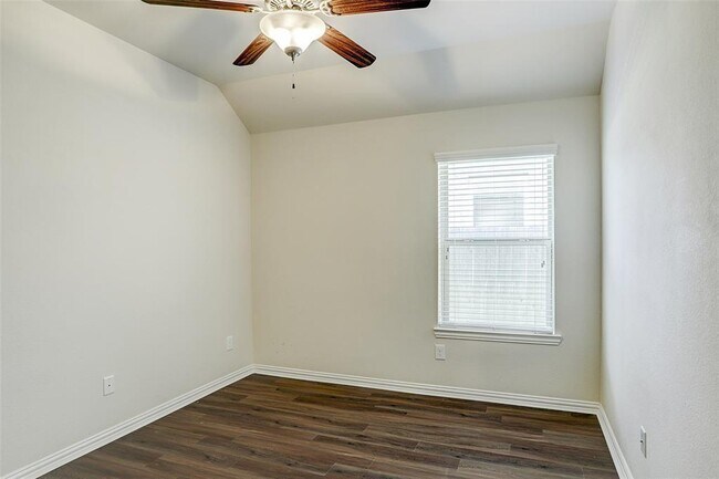 Building Photo - 24131 McKinzie Ridge Dr