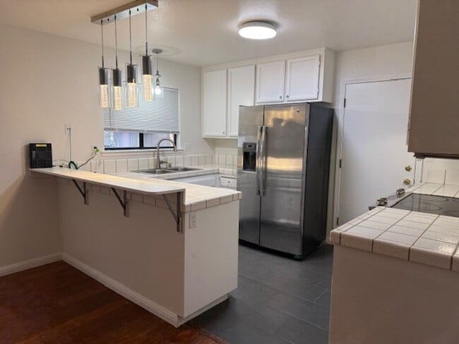 Building Photo - 2 Bedroom 2 Bath House in Cotati ~ Attached 2 Car Garage