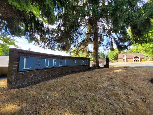Building Photo - Conveniently located South Kirkland near Downtown-Laurel Park