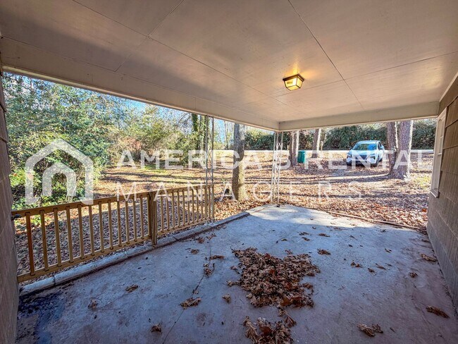 Building Photo - Half-Month Off Move-in Special! Cozy & Convenient 3-Bedroom Home for Rent! SECTION 8 FREINDLY!