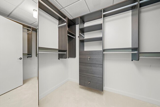 Building Photo - 1201 S Prairie Ave