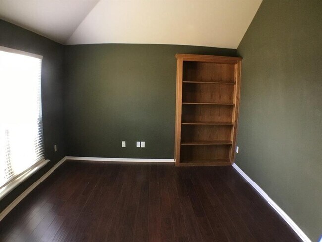 Building Photo - 18001 Montoro Way