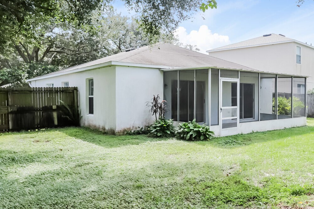 Building Photo - 1036 Lake Shore Ranch Dr