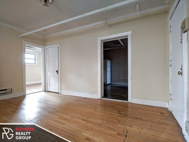 Building Photo - 2241 N Bissell St