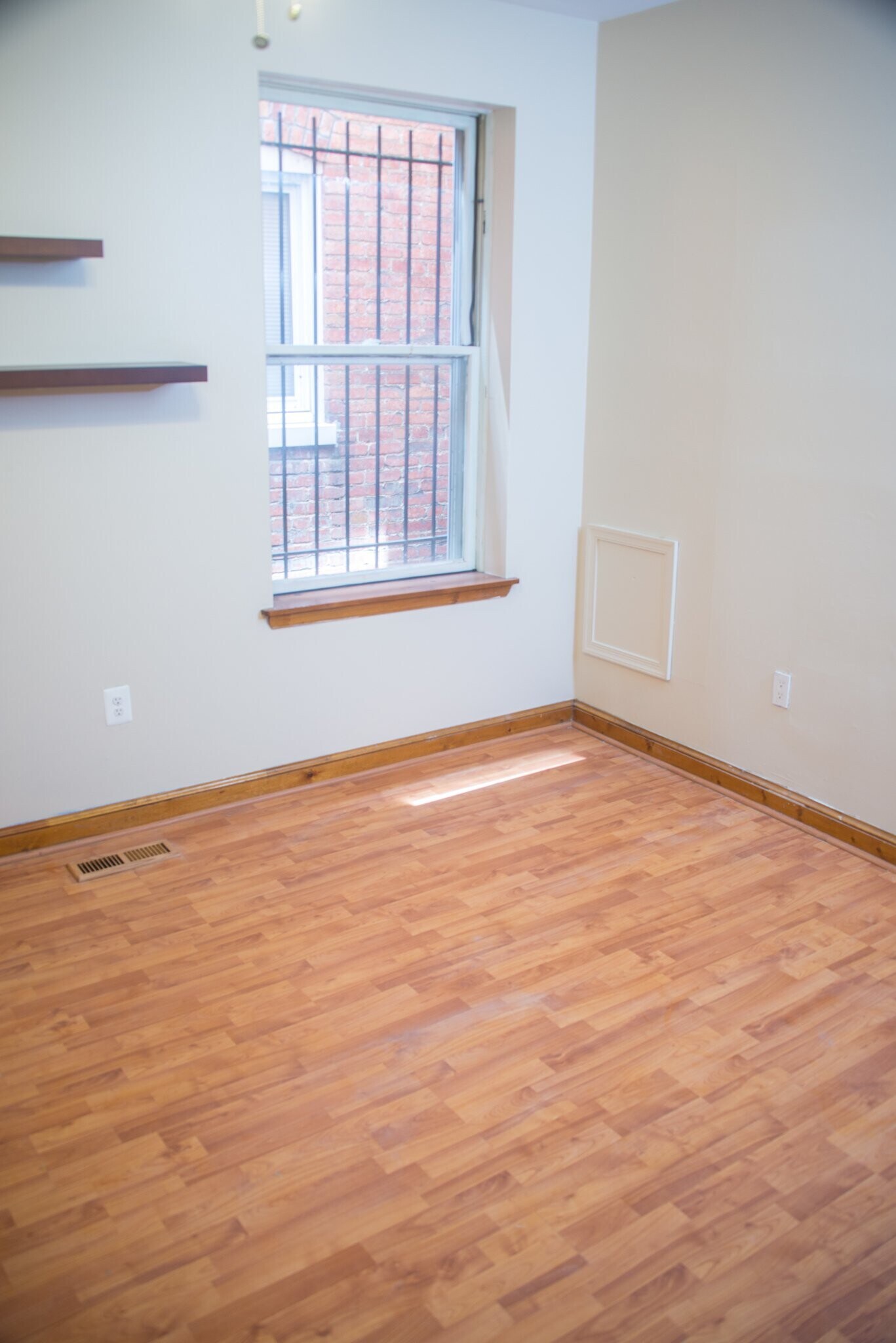 Building Photo - 1309 1st St NW