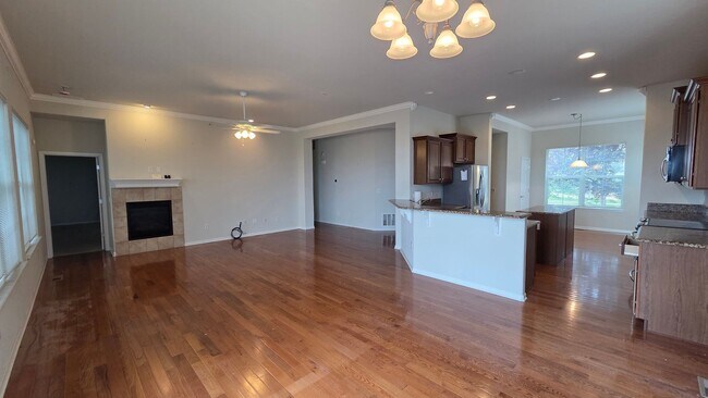 Building Photo - 4 Bedroom 3 Bath Plus Study/Office - Amazing Views! 55+ Only