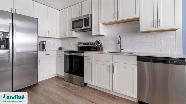 Building Photo - 870 SE 47th Terrace