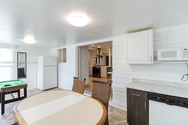 Building Photo - Grant Street, Hollywood, FL 33021 - 3 BR 2 BA house