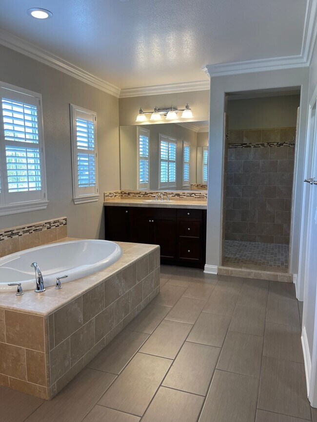 Building Photo - Exquisite 5-Bedroom, 3.5-Bath Home in Coveted Morgan Hill Estates