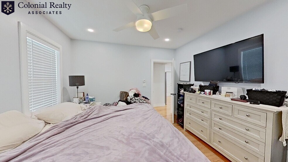 Building Photo - 32 Woodrow Ave