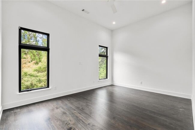 Building Photo - 19 Spruell Springs Rd