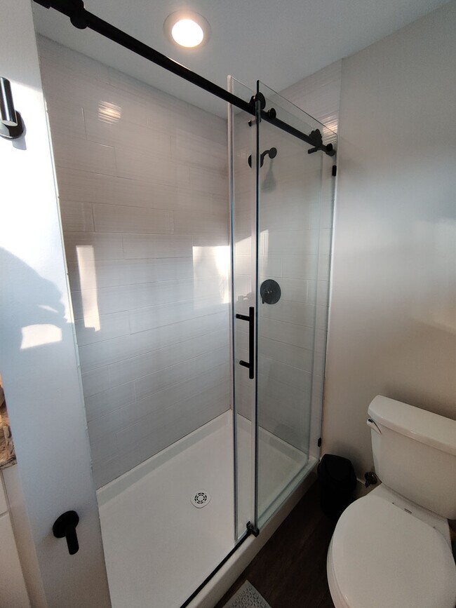 Building Photo - 1205 Fuller St