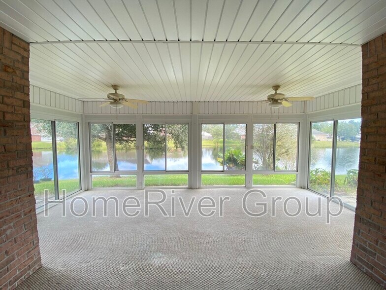 Building Photo - 6307 Ironside Dr S