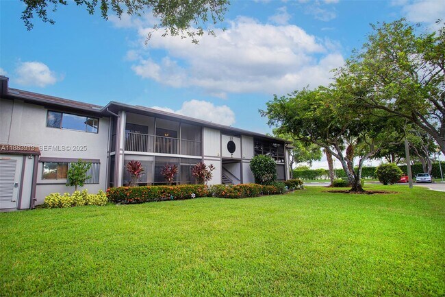 Building Photo - 9711 W McNab Rd