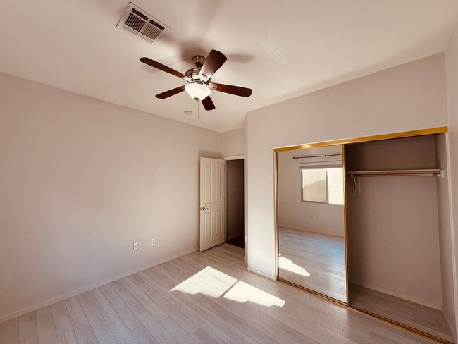 Building Photo - Stunning Gated 3 Bedroom & 2 Bath Located in Southern Highlands