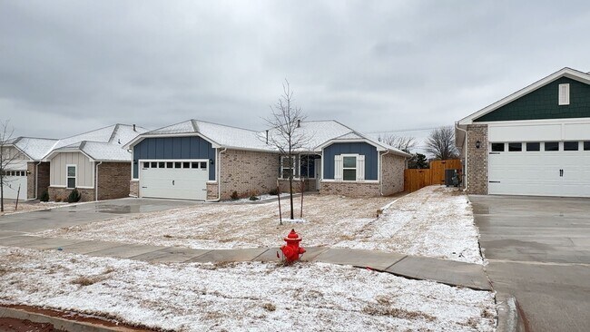 Building Photo - 3 Bedroom 2 Bathroom 2 Car Garage Home in Oakdale School District