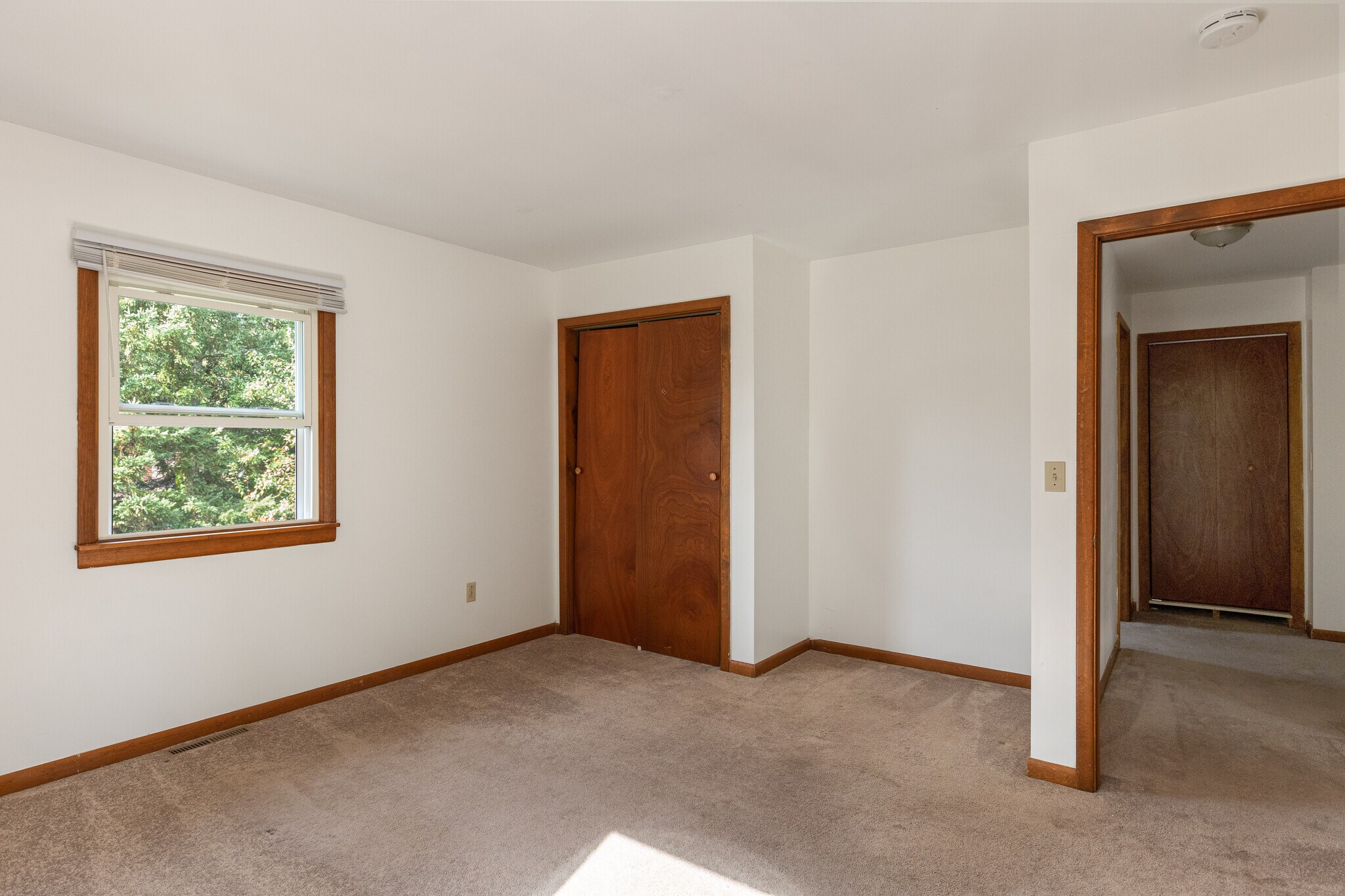 Building Photo - 250 Grey Birch Dr