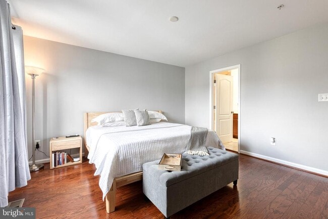 Building Photo - 513 Bluffton Dr