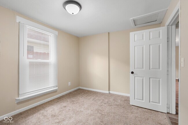 Building Photo - 2151 Park Ave