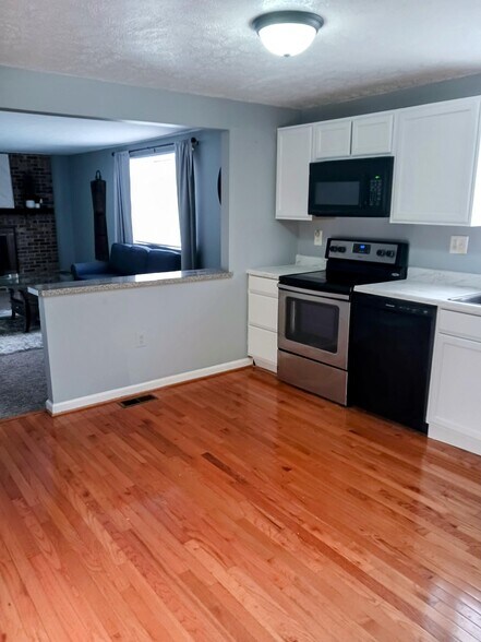 Kitchen 2 - 2167 Briarwood Dr