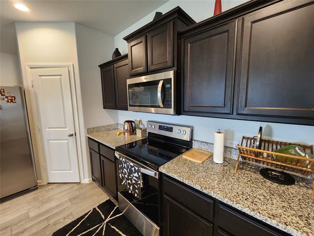 Building Photo - 9240 Castorian Dr