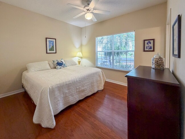 Building Photo - 2/2 Condo in The Links @ Haile Plantation - available end of April! *Application Pending*