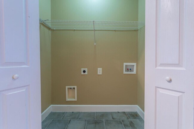 Building Photo - 114 Haven Cir