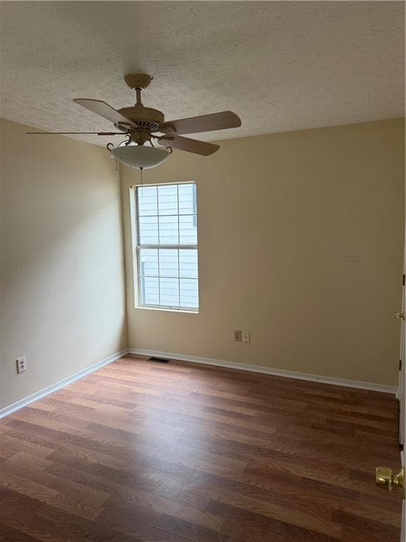 Building Photo - 1040 Hampton Hill Ct