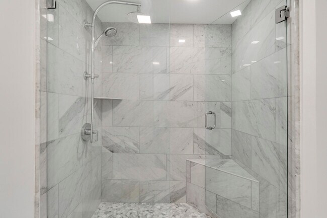Building Photo - 5280 N Ocean Dr