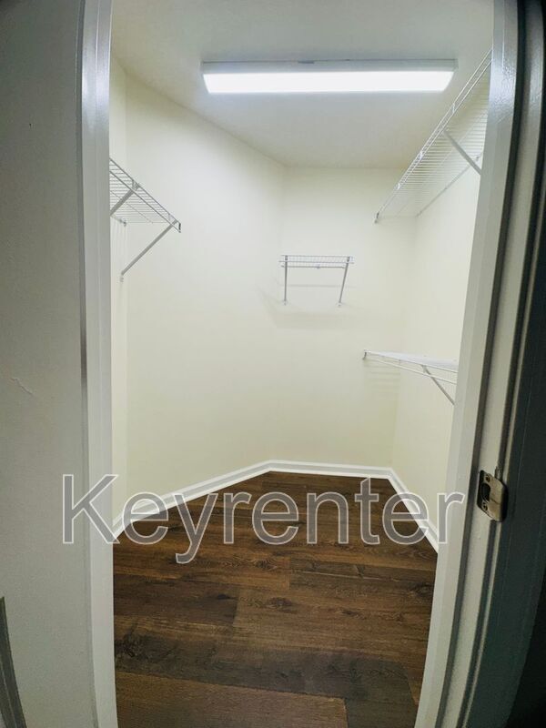 Building Photo - 6335 Altacrest Ln