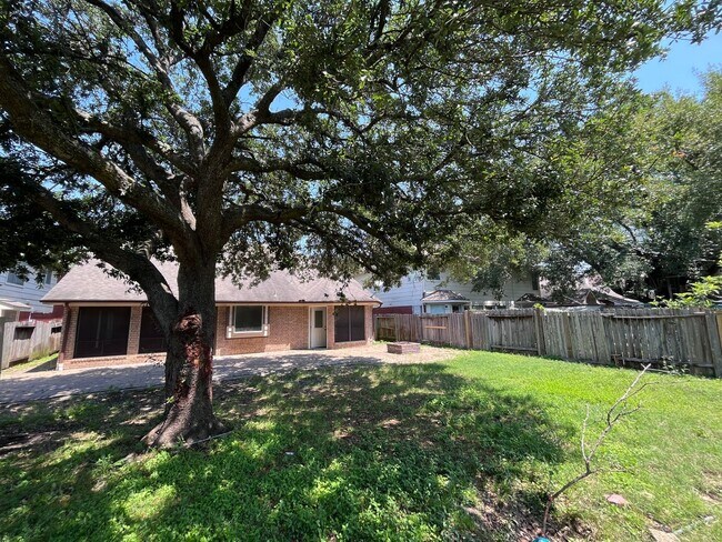 Building Photo - 12827 Fox Arrow Ln