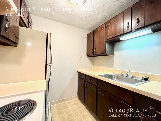 Building Photo - 312 N Walnut St