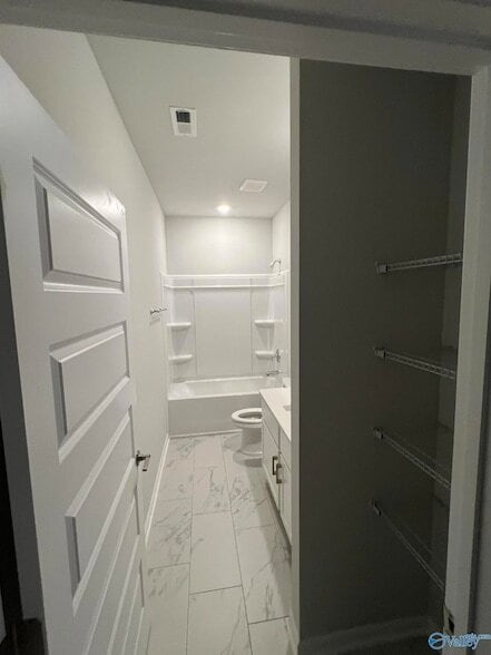 Building Photo - 159 Little Britain St