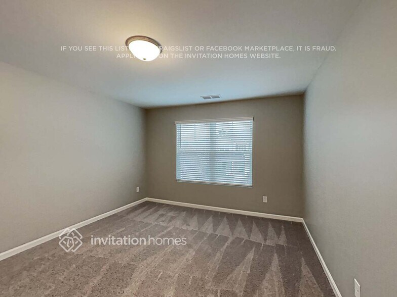 Building Photo - 555 S Fortune Way