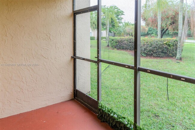 Building Photo - 16431 Blatt Blvd