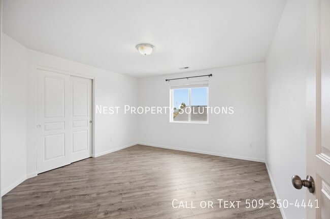 Building Photo - 800 S Hamilton Rd