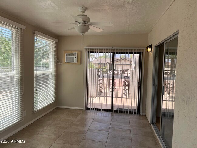 Building Photo - 9334 E Sun Lakes Blvd N