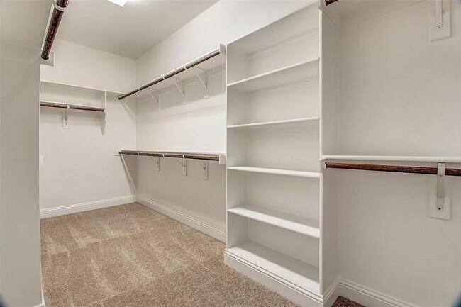 Building Photo - 6221 Hightower St