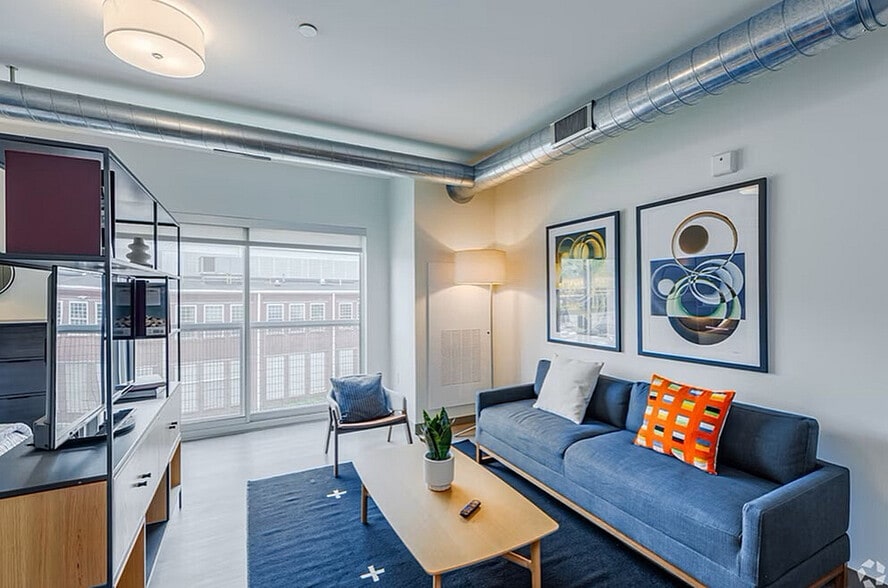 Studio Guest Suite b - The Foundry at 41st