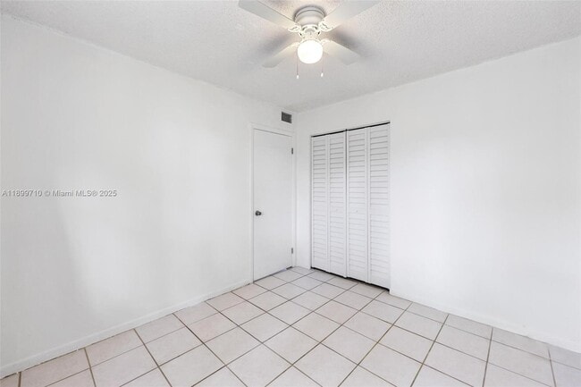 Building Photo - 9724 Hammocks Blvd