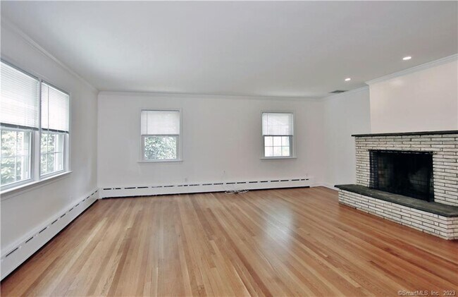 Building Photo - 50 Malvern Rd