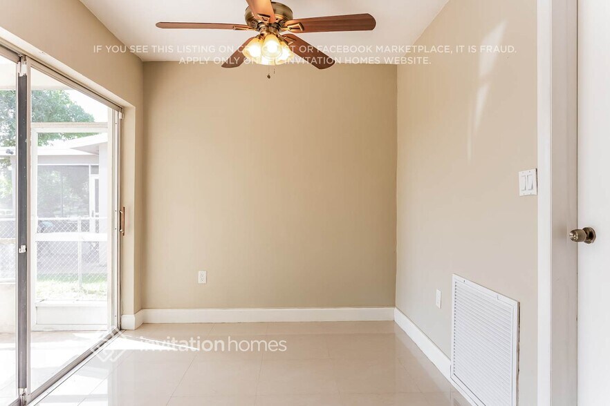 Building Photo - 8320 NW 24th Pl