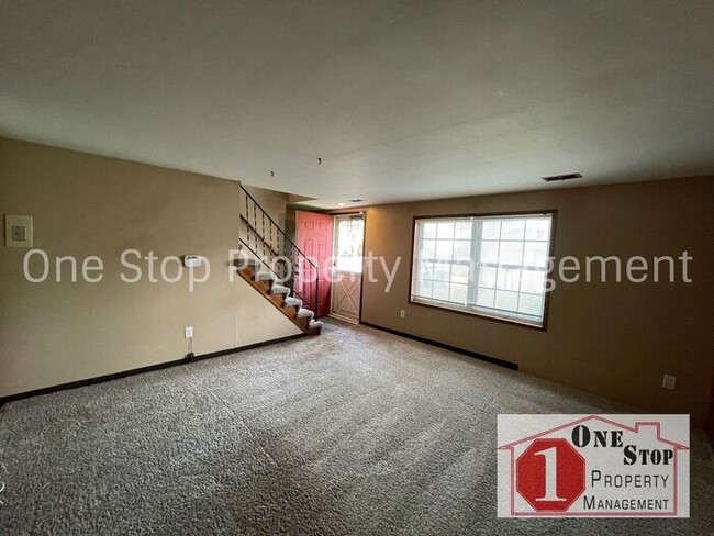 Building Photo - Cute 3 Bedroom, 1 Bath in North Kansas Cit...