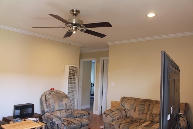 Building Photo - 456 N Winchester Blvd