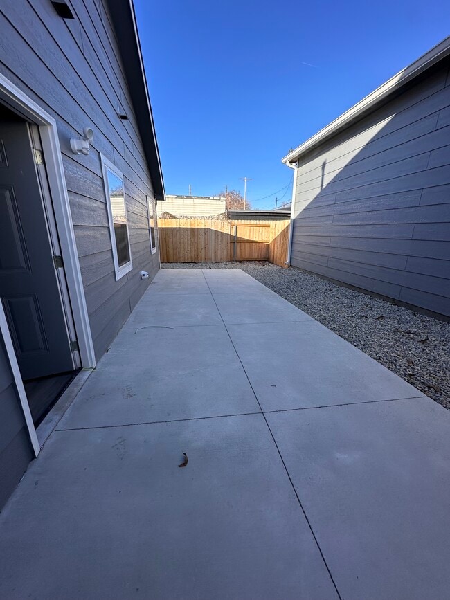 Building Photo - 2420 S Ida St