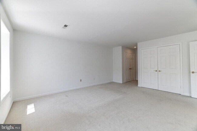 Building Photo - 1412 McLean Mews Ct