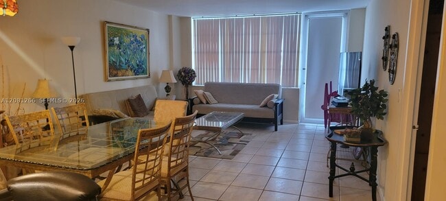 Building Photo - 3725 S Ocean Dr